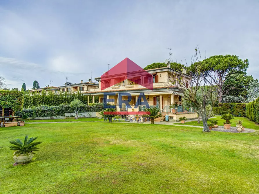 Immagine 8 di Villa in vendita  in Via Tito Poggi 15 a Roma