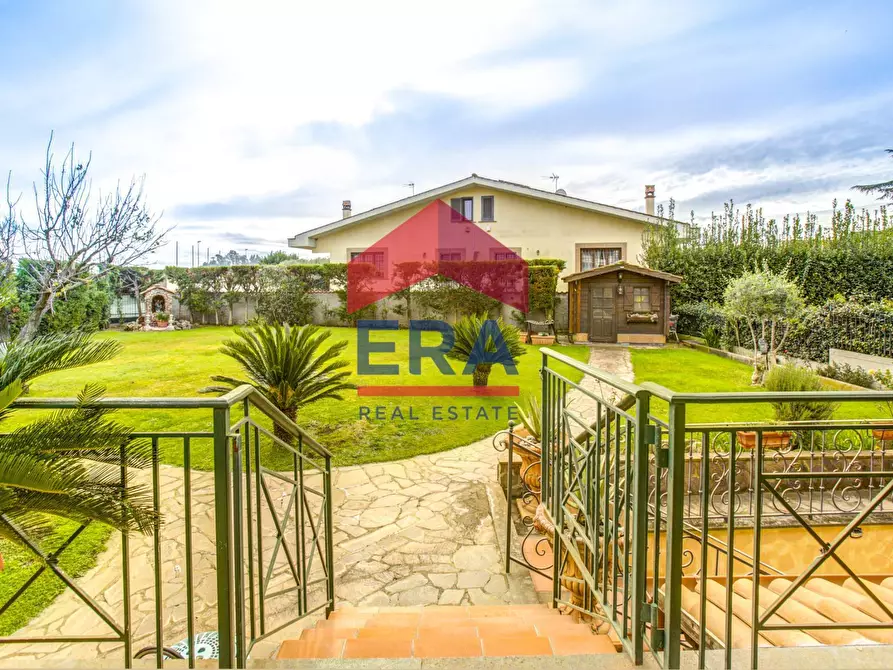 Immagine 12 di Villa in vendita  in Via Tito Poggi 15 a Roma