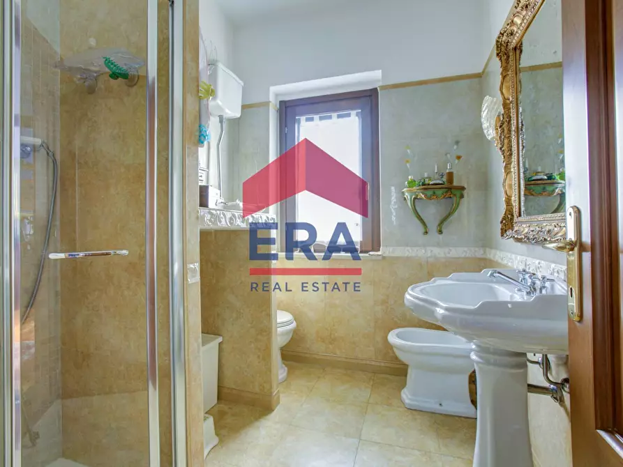 Immagine 32 di Villa in vendita  in Via Tito Poggi 15 a Roma