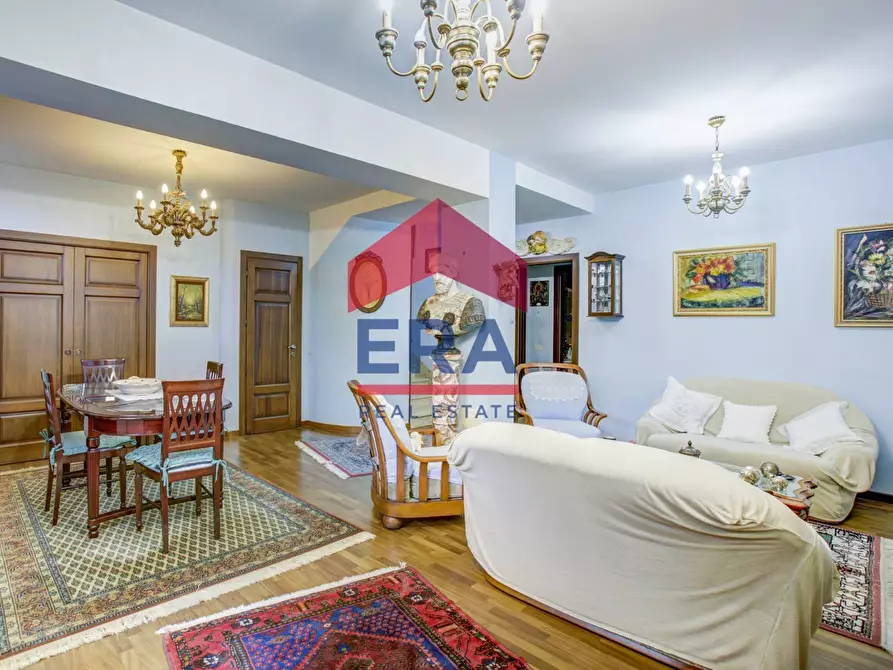 Immagine 28 di Villa in vendita  in Via Tito Poggi 15 a Roma