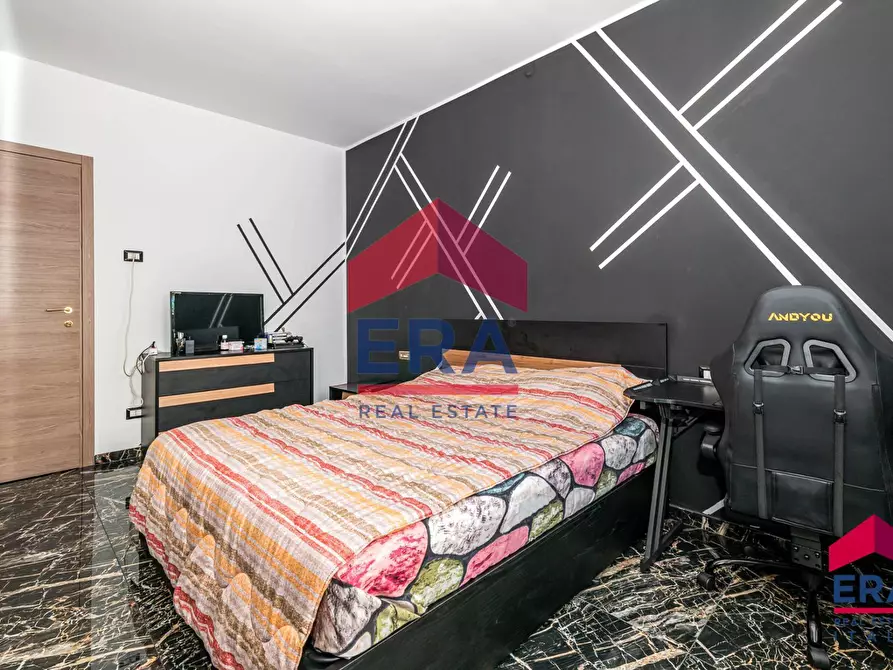 Immagine 2 di Appartamento in vendita  in via Benvenuto Cellini 28 a Corsico