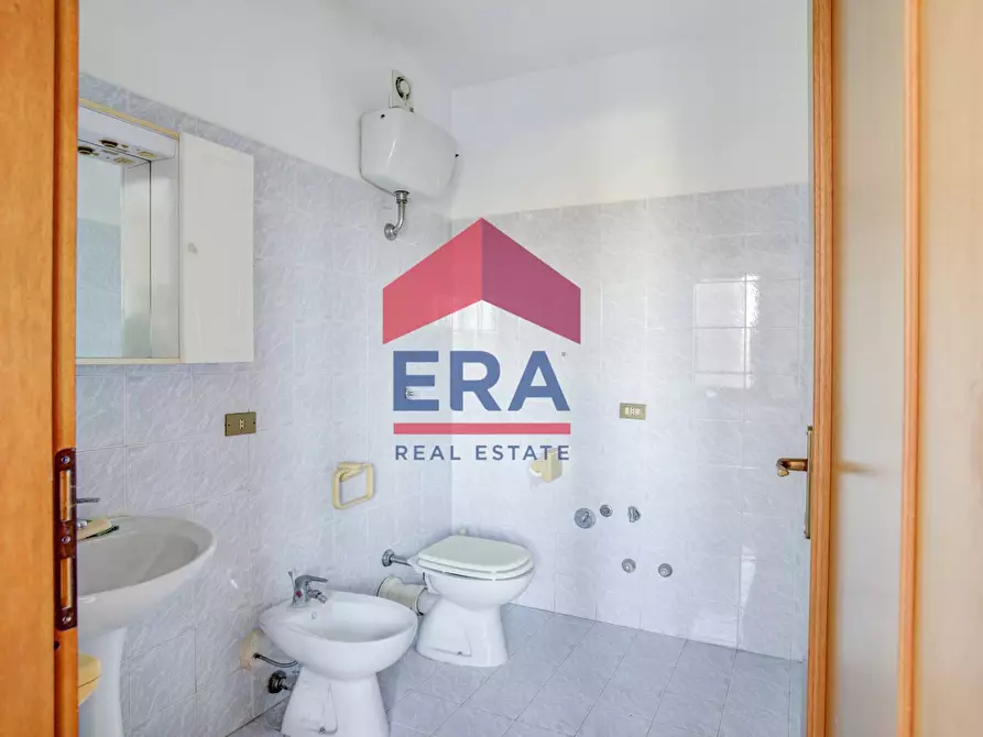 Immagine 11 di Appartamento in vendita  in Via Ezio d'Errico 45 a Roma