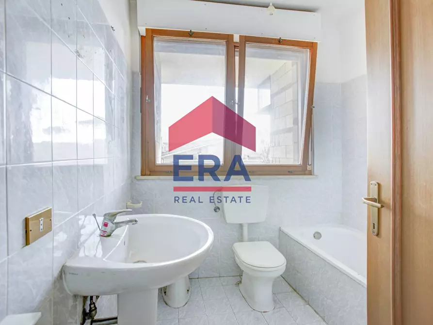 Immagine 23 di Appartamento in vendita  in Via Ezio d'Errico 45 a Roma