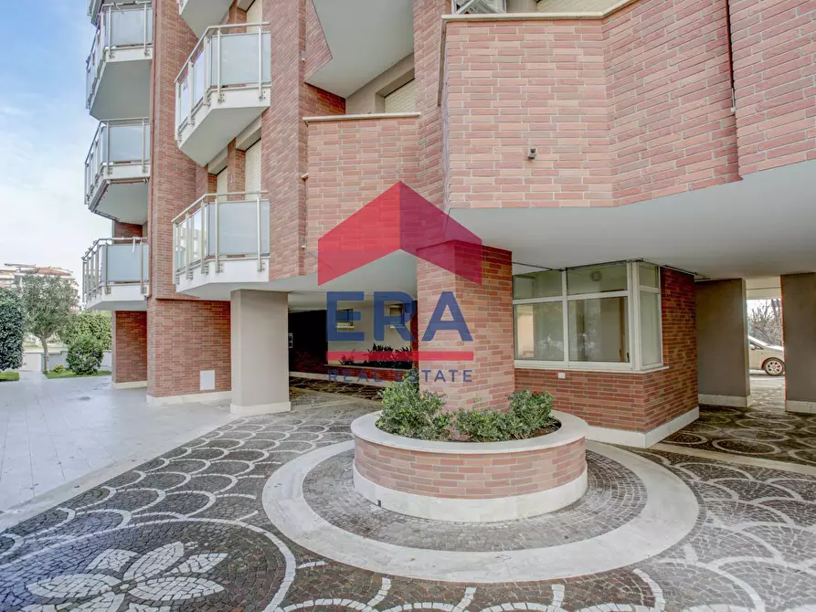 Immagine 20 di Appartamento in vendita  in Via Berlinguer 7 a Pomezia