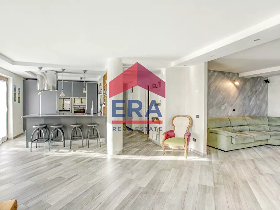 Immagine 5 di Appartamento in vendita  in Via Cincinnato 6 a Pomezia