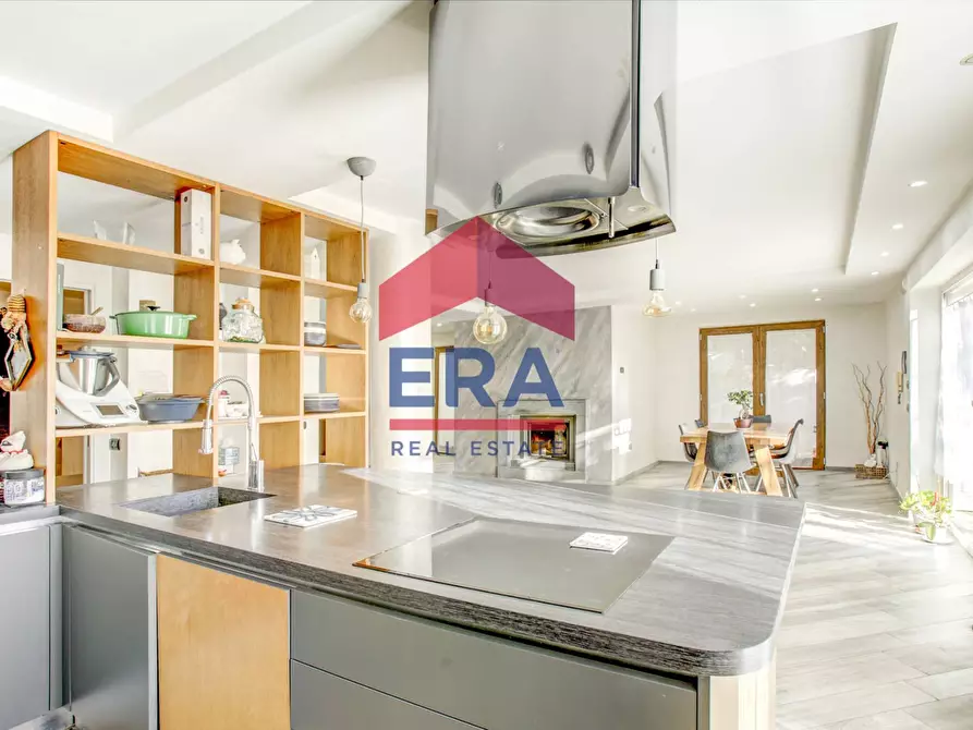 Immagine 7 di Appartamento in vendita  in Via Cincinnato 6 a Pomezia