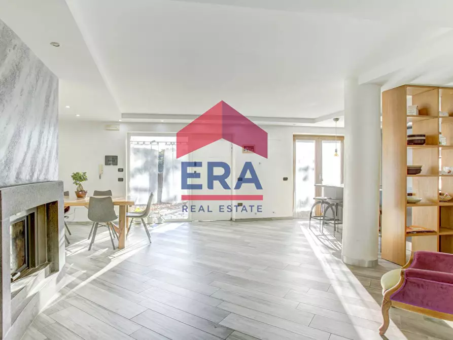 Immagine 10 di Appartamento in vendita  in Via Cincinnato 6 a Pomezia