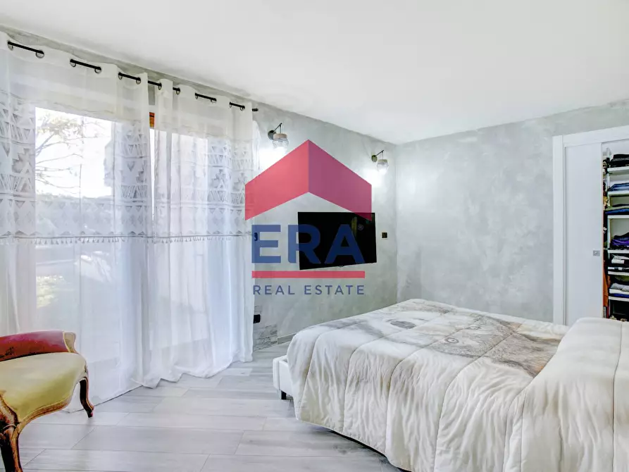 Immagine 15 di Appartamento in vendita  in Via Cincinnato 6 a Pomezia