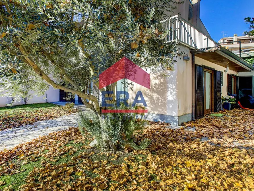 Immagine 25 di Appartamento in vendita  in Via Cincinnato 6 a Pomezia