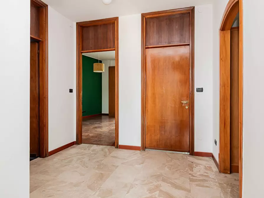 Immagine 22 di Appartamento in vendita  in Via Santa Sofia 27 a Milano