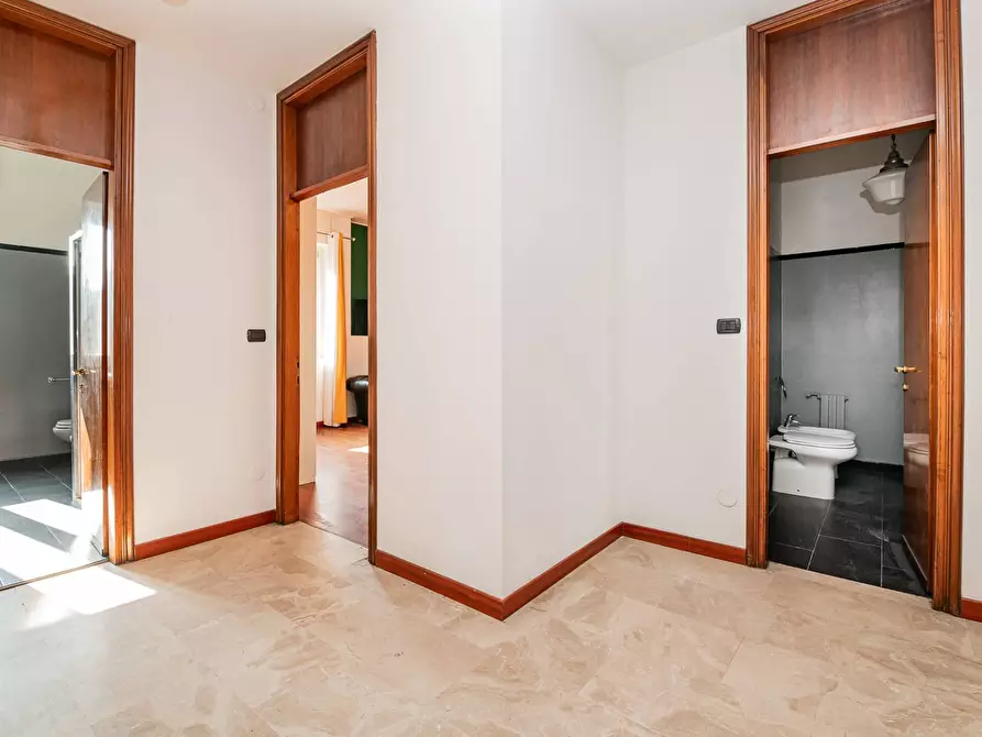 Immagine 23 di Appartamento in vendita  in Via Santa Sofia 27 a Milano