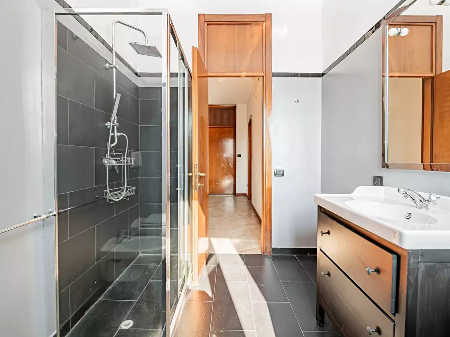 Immagine 25 di Appartamento in vendita  in Via Santa Sofia 27 a Milano