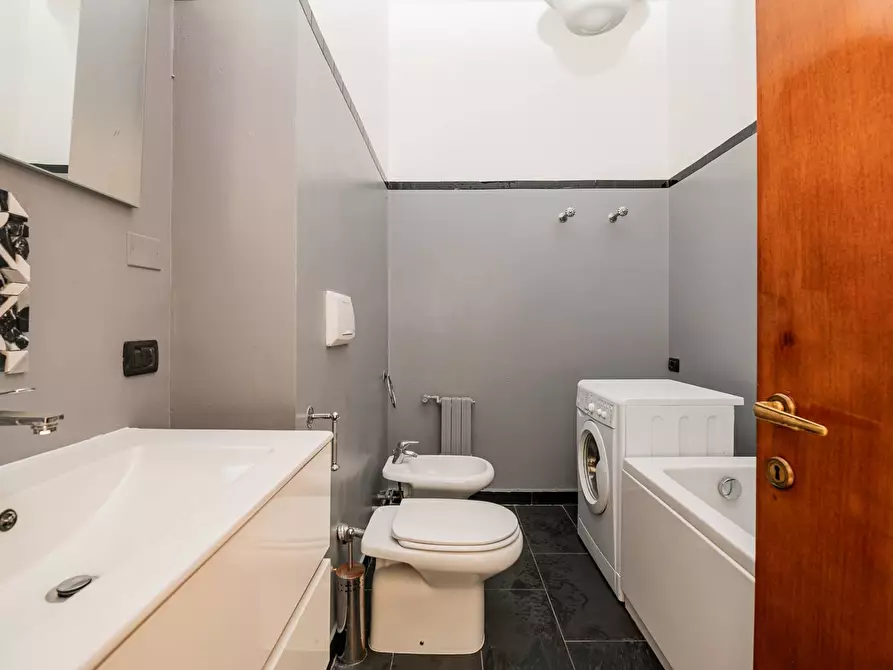 Immagine 28 di Appartamento in vendita  in Via Santa Sofia 27 a Milano