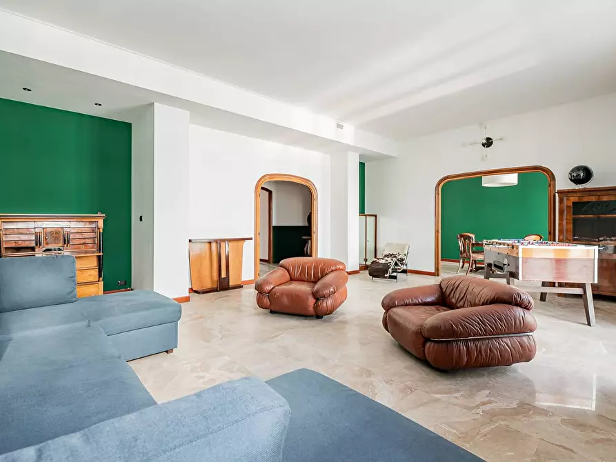 Immagine 3 di Appartamento in vendita  in Via Santa Sofia 27 a Milano