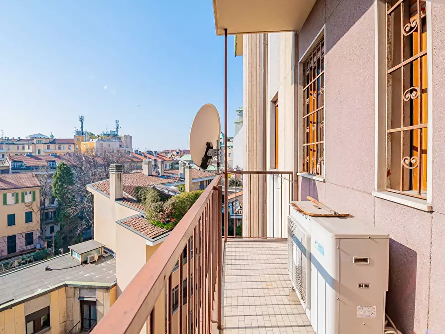 Immagine 41 di Appartamento in vendita  in Via Santa Sofia 27 a Milano