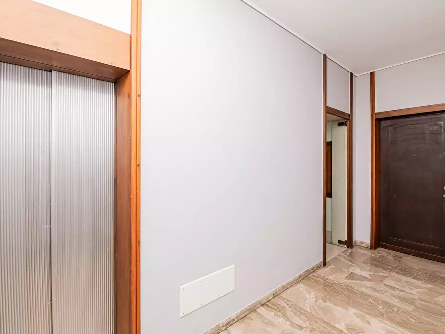 Immagine 46 di Appartamento in vendita  in Via Santa Sofia 27 a Milano