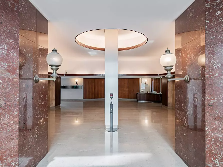 Immagine 53 di Appartamento in vendita  in Via Santa Sofia 27 a Milano