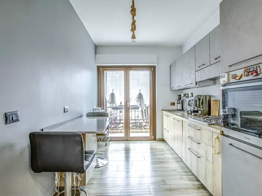 Immagine 9 di Appartamento in vendita  in Via Confalonieri 4 a Pomezia