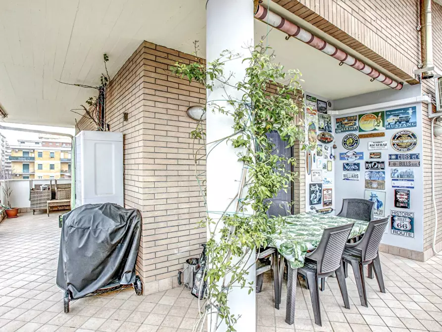 Immagine 18 di Appartamento in vendita  in Via Confalonieri 4 a Pomezia