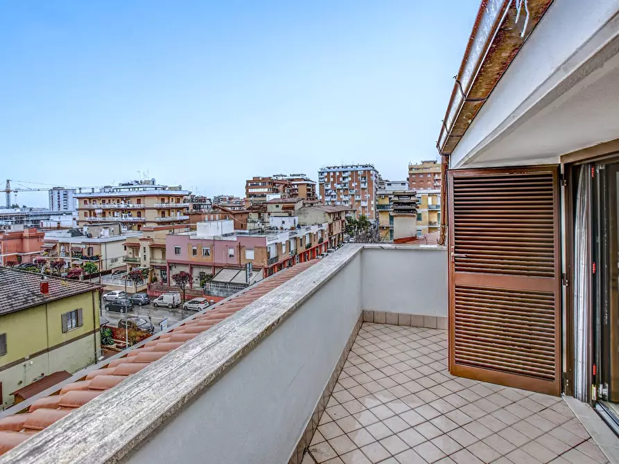 Immagine 20 di Appartamento in vendita  in Via Confalonieri 4 a Pomezia