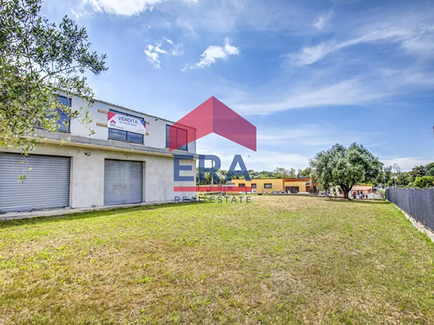 Immagine 7 di Locale commerciale in vendita  in via dei peschi a Ardea