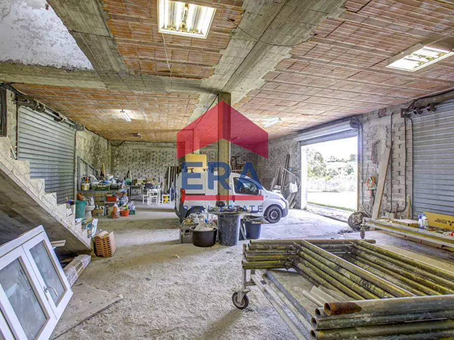 Immagine 12 di Locale commerciale in vendita  in via dei peschi a Ardea