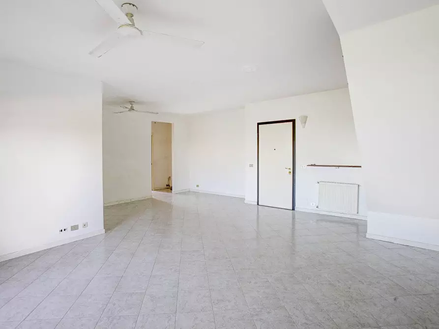 Immagine 4 di Attico in vendita  in Via Renato Caccioppoli 310 a Roma