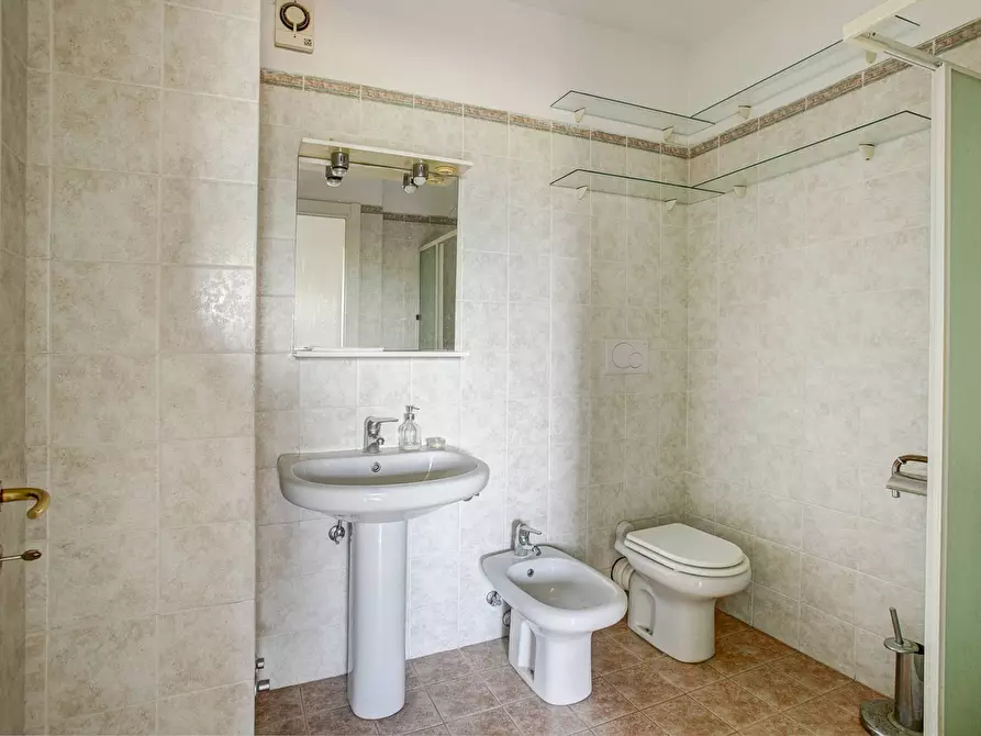 Immagine 14 di Attico in vendita  in Via Renato Caccioppoli 310 a Roma