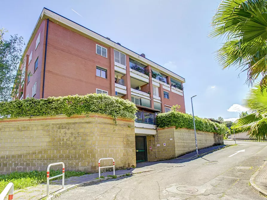 Immagine 23 di Attico in vendita  in Via Renato Caccioppoli 310 a Roma