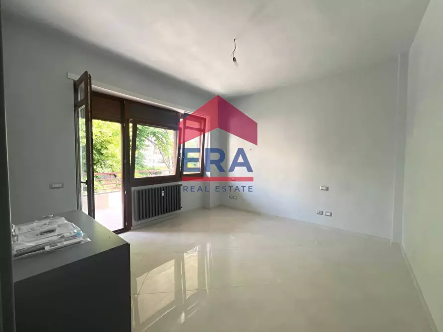 Immagine 9 di Appartamento in vendita  in Via Casalinuovo 21 a Roma