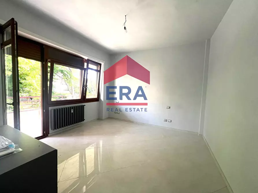 Immagine 8 di Appartamento in vendita  in Via Casalinuovo 21 a Roma