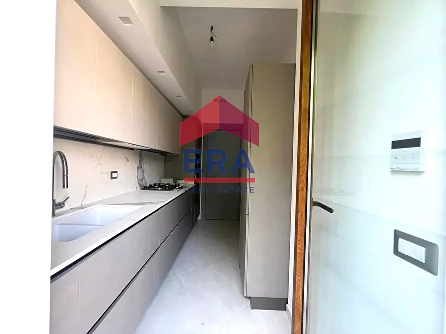 Immagine 14 di Appartamento in vendita  in Via Casalinuovo 21 a Roma