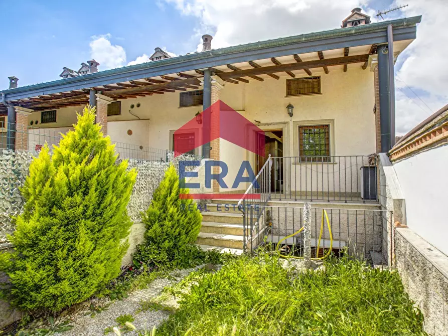 Immagine 4 di Villetta a schiera in vendita  in Via Vittorio Alpe 8 a Roma