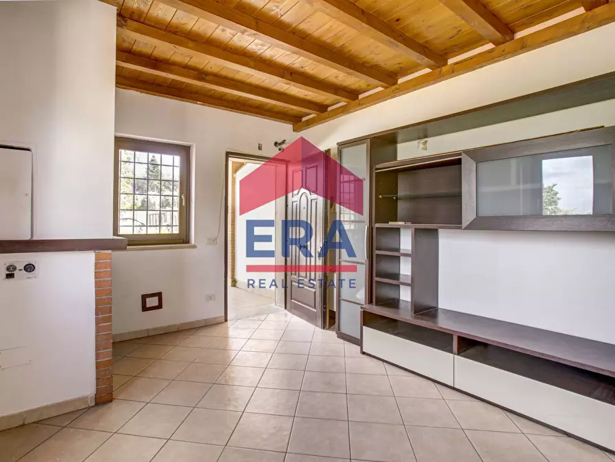 Immagine 10 di Villetta a schiera in vendita  in Via Vittorio Alpe 8 a Roma