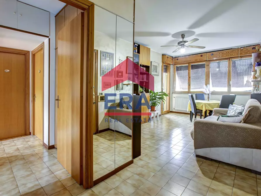 Immagine 2 di Appartamento in vendita  in Viale degli Eroi di Rodi 85 a Roma