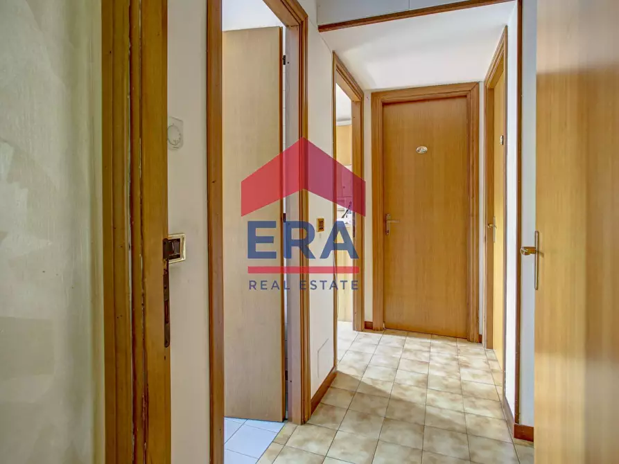 Immagine 8 di Appartamento in vendita  in Viale degli Eroi di Rodi 85 a Roma