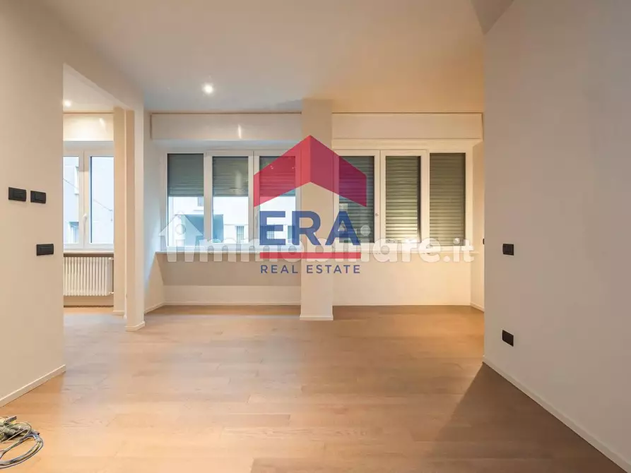 Immagine 16 di Appartamento in vendita  a Milano