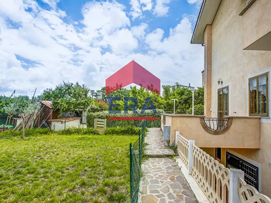 Immagine 23 di Appartamento in vendita  in Via delle Gardenie 24 a Pomezia