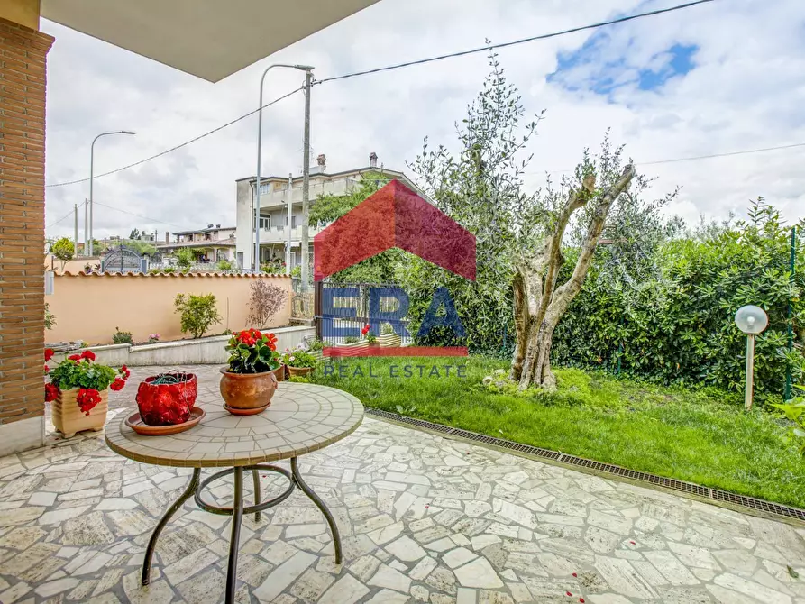 Immagine 25 di Appartamento in vendita  in Via delle Gardenie 24 a Pomezia