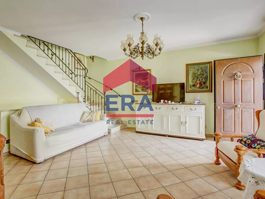 Immagine 8 di Casa semindipendente in vendita  in via Pontedera 15/a a Pomezia