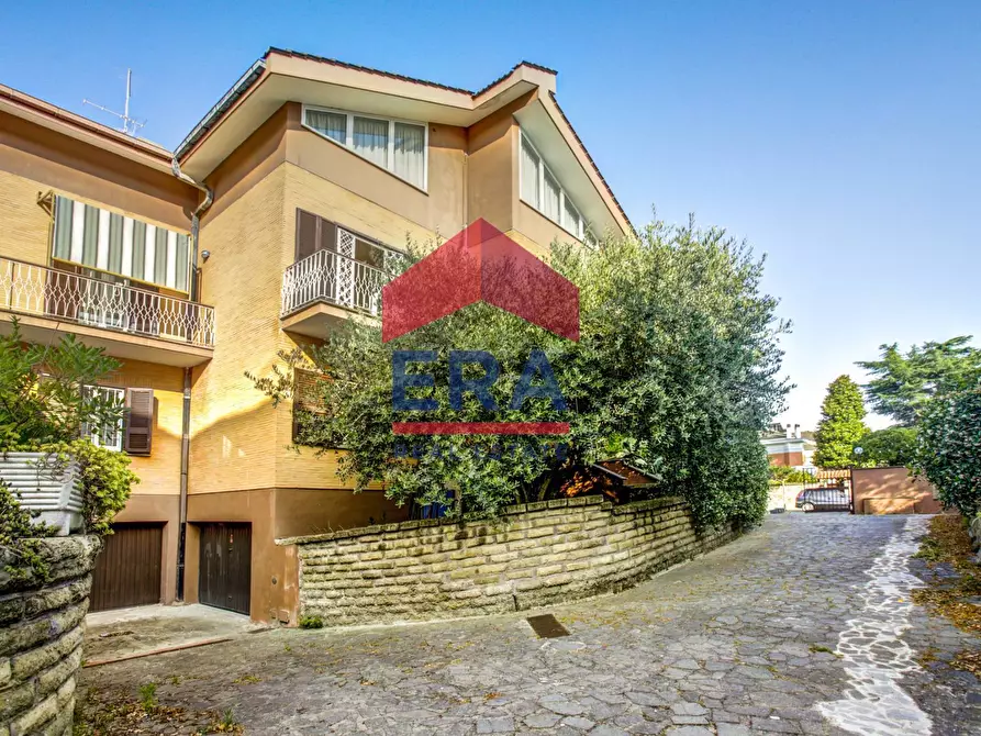 Immagine 4 di Villetta a schiera in vendita  in Via Sofocle 152 a Roma