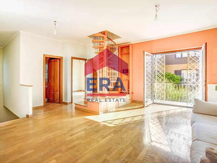 Immagine 7 di Villetta a schiera in vendita  in Via Sofocle 152 a Roma