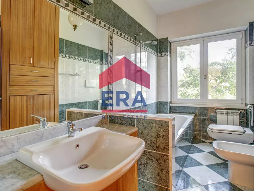 Immagine 12 di Villetta a schiera in vendita  in Via Sofocle 152 a Roma