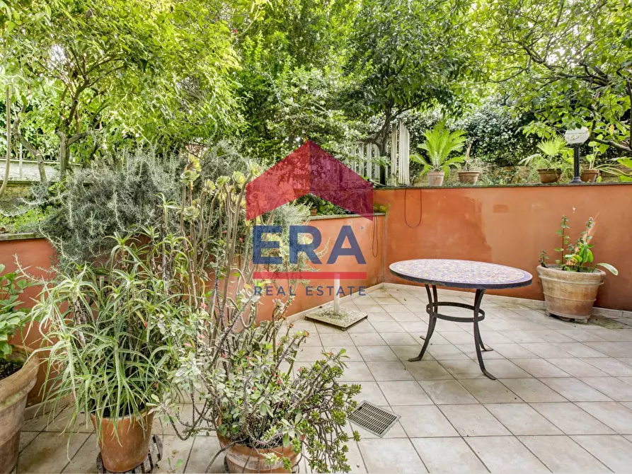 Immagine 26 di Villetta a schiera in vendita  in Via Sofocle 152 a Roma