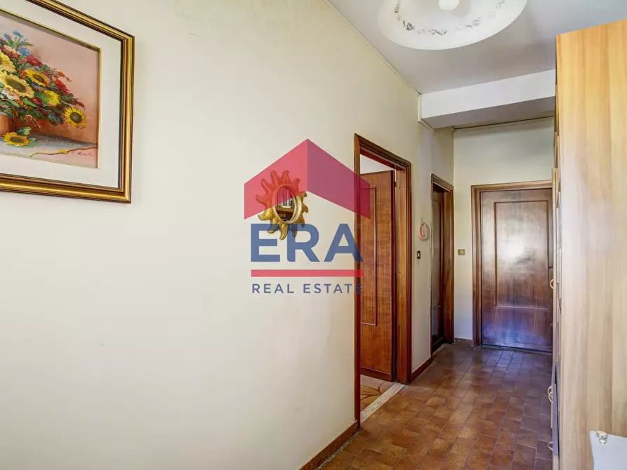 Immagine 24 di Rustico / casale in vendita  in Via dei Castelli Romani 110 a Pomezia