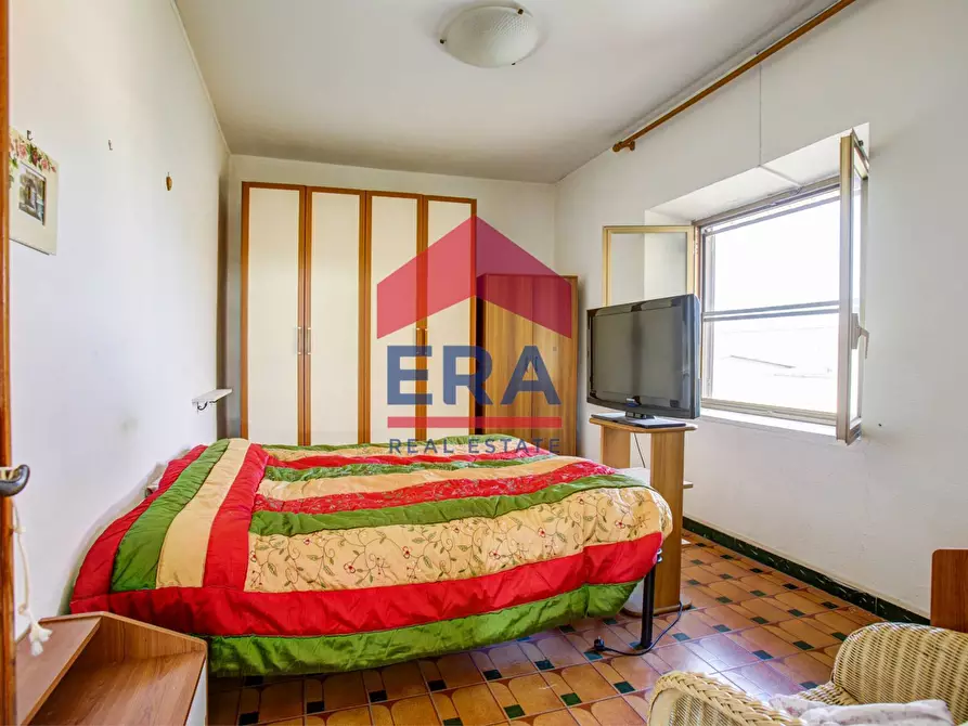 Immagine 25 di Rustico / casale in vendita  in Via dei Castelli Romani 110 a Pomezia