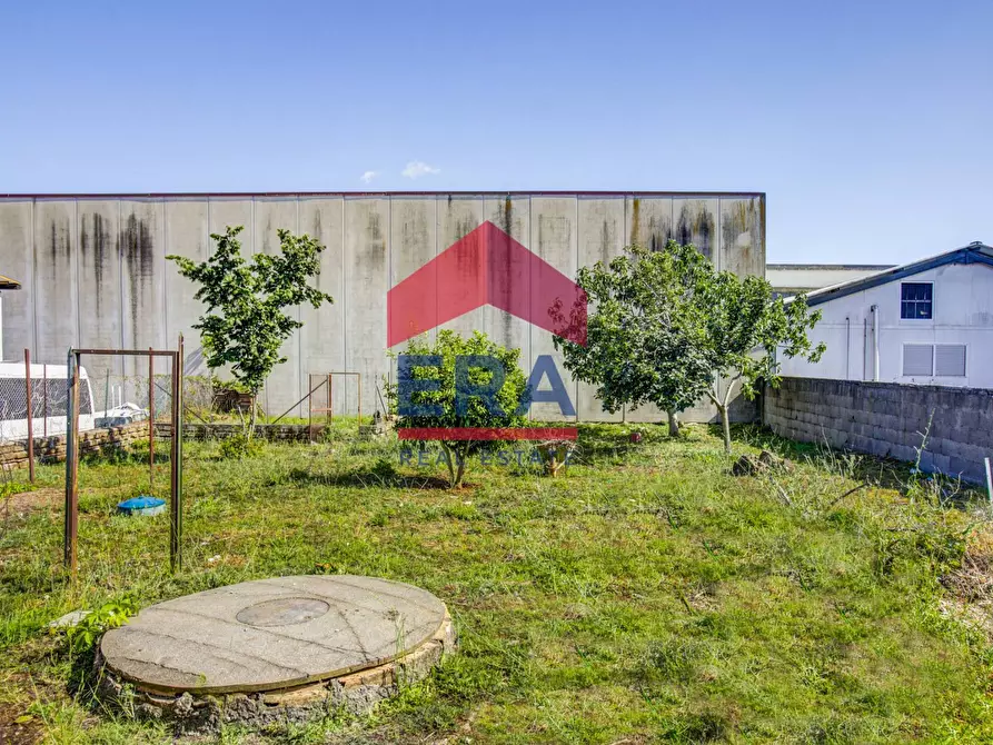 Immagine 34 di Rustico / casale in vendita  in Via dei Castelli Romani 110 a Pomezia