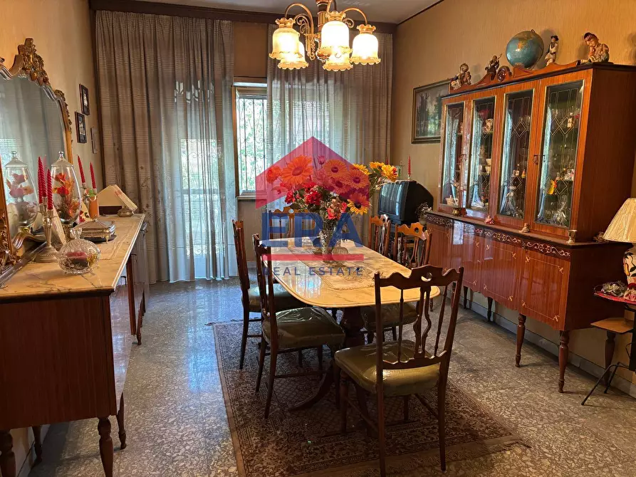 Immagine 3 di Appartamento in vendita  in Piazza Curzio Quinto 35 a Roma