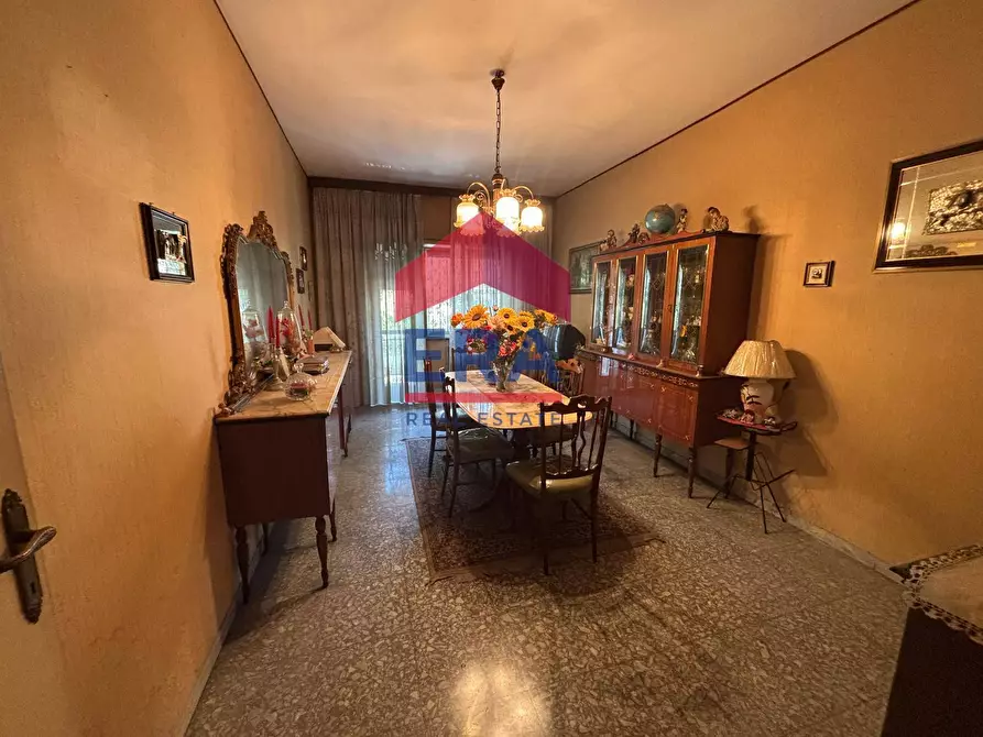 Immagine 5 di Appartamento in vendita  in Piazza Curzio Quinto 35 a Roma