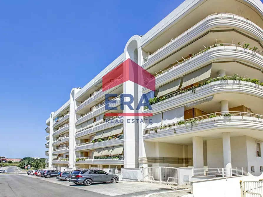 Immagine 2 di Appartamento in vendita  in Via Augusto Imperatore 34 a Pomezia